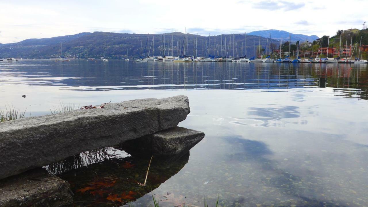 The Gulf Villa - Lago Maggiore Monvalle Bagian luar foto